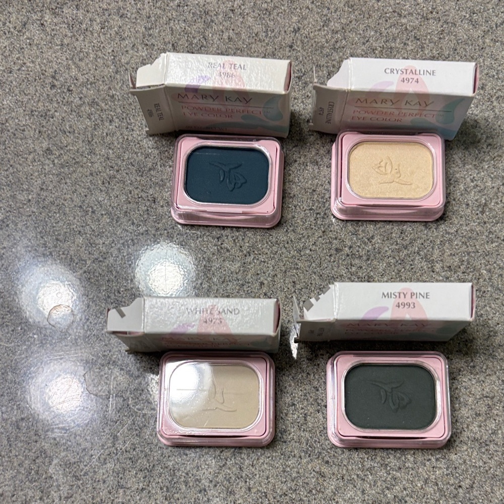 NWT Mary Kay Eyeshadow Collection:Teal, Crystalline, White Sand, Misty Pine.